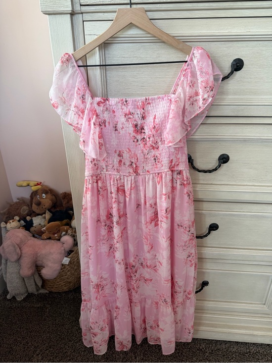 Francesca's Collections Dresses & Skirts - FRANCESCA’S Collections Pink Floral Maxi Dress with Ruffle Sleeves